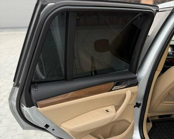 Серый БМВ Х3, объемом двигателя 3 л и пробегом 205 тыс. км за 12700 $, фото 24 на Automoto.ua