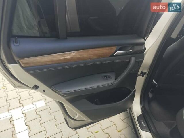 Серый БМВ Х3, объемом двигателя 3 л и пробегом 225 тыс. км за 10800 $, фото 10 на Automoto.ua
