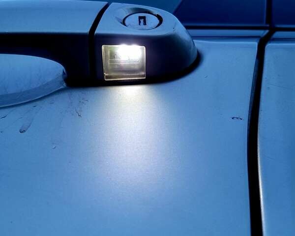 Сірий БМВ Х3, об'ємом двигуна 3 л та пробігом 167 тис. км за 12500 $, фото 7 на Automoto.ua