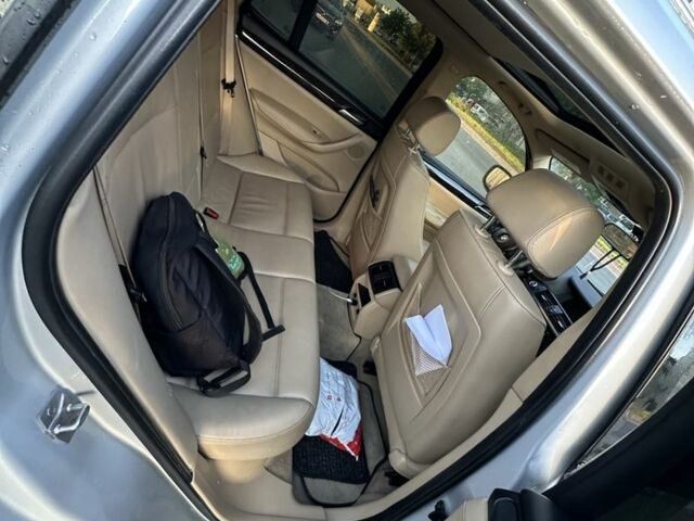 Серый БМВ Х3, объемом двигателя 3 л и пробегом 280 тыс. км за 9990 $, фото 6 на Automoto.ua