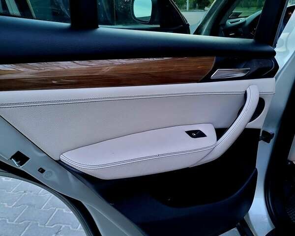 Сірий БМВ Х3, об'ємом двигуна 3 л та пробігом 167 тис. км за 12500 $, фото 53 на Automoto.ua