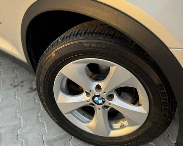 Серый БМВ Х3, объемом двигателя 3 л и пробегом 205 тыс. км за 12700 $, фото 12 на Automoto.ua