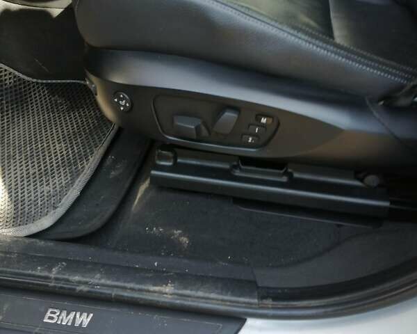 Серый БМВ Х3, объемом двигателя 3 л и пробегом 294 тыс. км за 14800 $, фото 17 на Automoto.ua