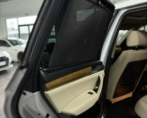 Серый БМВ Х3, объемом двигателя 3 л и пробегом 245 тыс. км за 10850 $, фото 11 на Automoto.ua