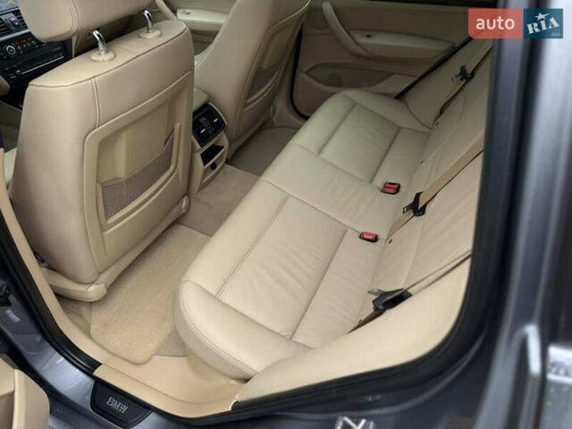 Серый БМВ Х3, объемом двигателя 2 л и пробегом 139 тыс. км за 17900 $, фото 43 на Automoto.ua