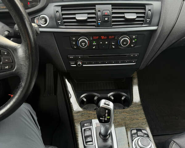 Сірий БМВ Х3, об'ємом двигуна 2 л та пробігом 182 тис. км за 10999 $, фото 25 на Automoto.ua