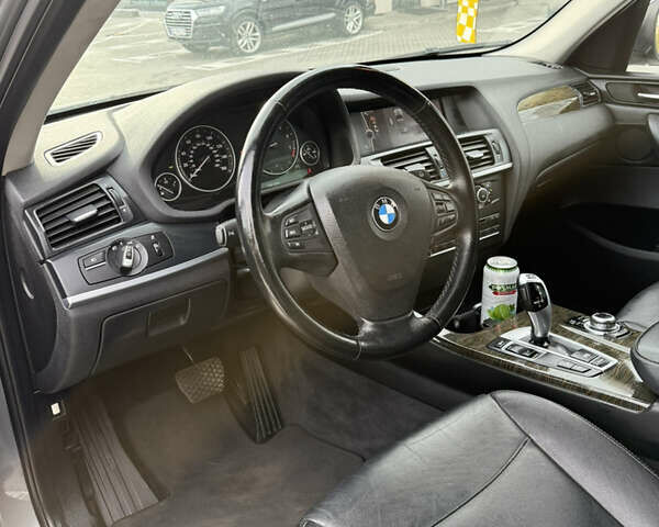 Сірий БМВ Х3, об'ємом двигуна 2 л та пробігом 182 тис. км за 10999 $, фото 24 на Automoto.ua