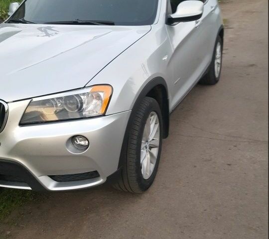 Серый БМВ Х3, объемом двигателя 2 л и пробегом 260 тыс. км за 10500 $, фото 1 на Automoto.ua