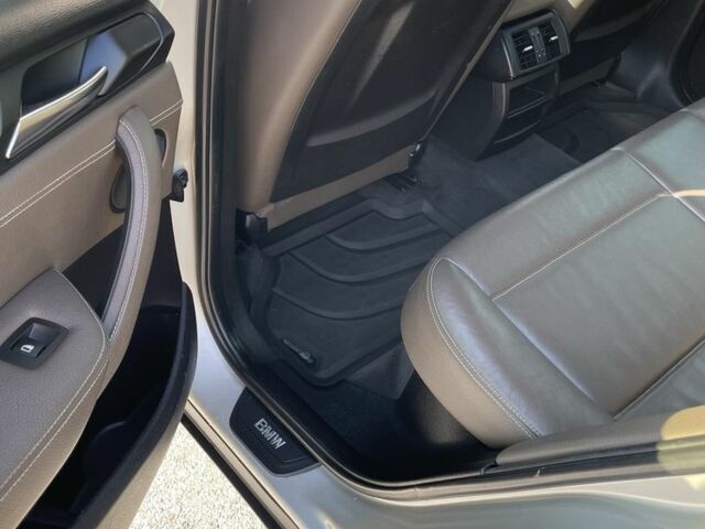 Серый БМВ Х3, объемом двигателя 2 л и пробегом 330 тыс. км за 13700 $, фото 10 на Automoto.ua