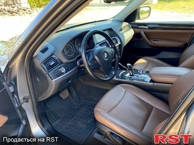 Серый БМВ Х3, объемом двигателя 3 л и пробегом 294 тыс. км за 18700 $, фото 2 на Automoto.ua