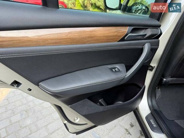 Серый БМВ Х3, объемом двигателя 2 л и пробегом 194 тыс. км за 13650 $, фото 28 на Automoto.ua