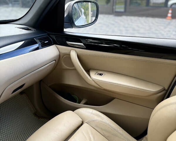 Серый БМВ Х3, объемом двигателя 3 л и пробегом 286 тыс. км за 11900 $, фото 29 на Automoto.ua