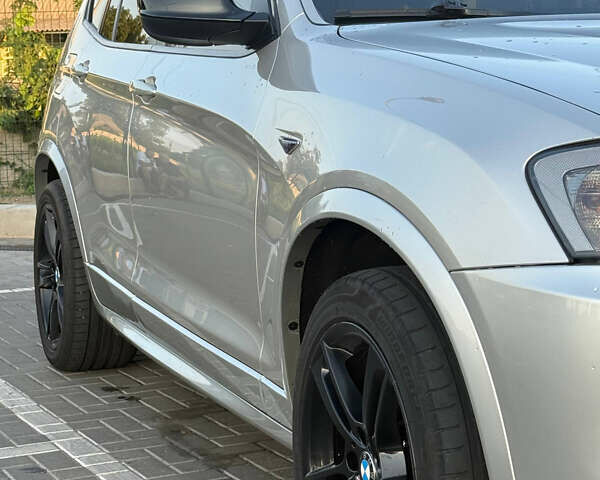 Серый БМВ Х3, объемом двигателя 2 л и пробегом 240 тыс. км за 16800 $, фото 9 на Automoto.ua