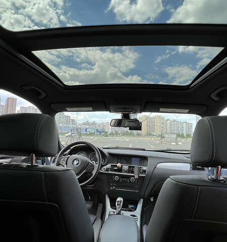 Серый БМВ Х3, объемом двигателя 2.98 л и пробегом 180 тыс. км за 14000 $, фото 13 на Automoto.ua