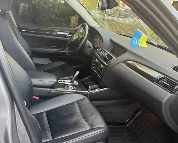 Серый БМВ Х3, объемом двигателя 2 л и пробегом 303 тыс. км за 13000 $, фото 10 на Automoto.ua