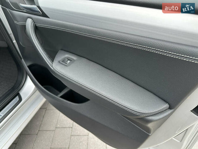 Серый БМВ Х3, объемом двигателя 2 л и пробегом 150 тыс. км за 14399 $, фото 83 на Automoto.ua