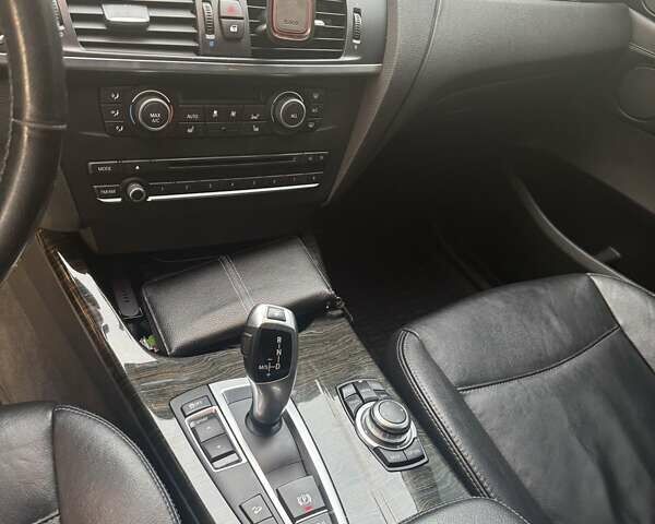 Серый БМВ Х3, объемом двигателя 2 л и пробегом 303 тыс. км за 13000 $, фото 7 на Automoto.ua