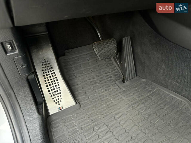 Серый БМВ Х3, объемом двигателя 2 л и пробегом 150 тыс. км за 14399 $, фото 37 на Automoto.ua