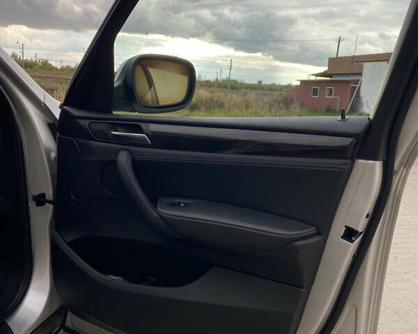 Сірий БМВ Х3, об'ємом двигуна 2 л та пробігом 230 тис. км за 12300 $, фото 20 на Automoto.ua