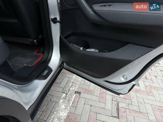 Серый БМВ Х3, объемом двигателя 2 л и пробегом 255 тыс. км за 15300 $, фото 16 на Automoto.ua
