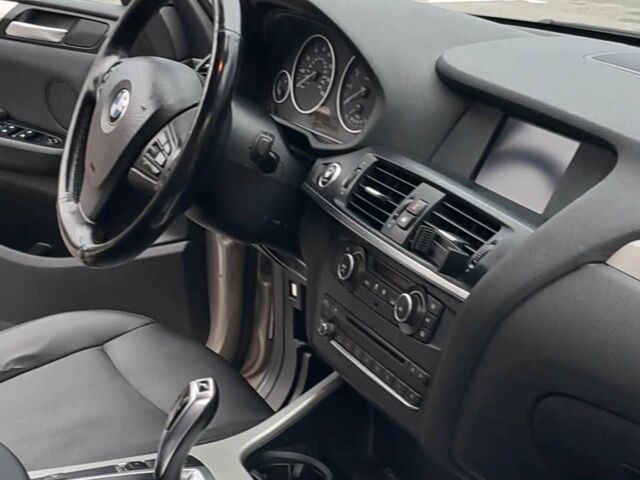 Серый БМВ Х3, объемом двигателя 2 л и пробегом 200 тыс. км за 9500 $, фото 6 на Automoto.ua