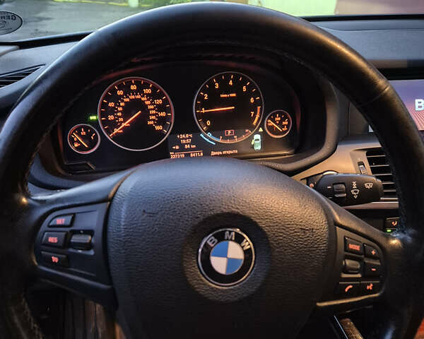 Сірий БМВ Х3, об'ємом двигуна 2 л та пробігом 229 тис. км за 14100 $, фото 9 на Automoto.ua