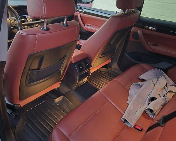 Серый БМВ Х3, объемом двигателя 2 л и пробегом 227 тыс. км за 14000 $, фото 3 на Automoto.ua