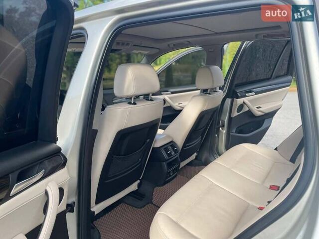 Серый БМВ Х3, объемом двигателя 2.98 л и пробегом 219 тыс. км за 15000 $, фото 19 на Automoto.ua