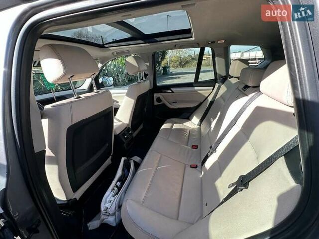 Серый БМВ Х3, объемом двигателя 2 л и пробегом 280 тыс. км за 12800 $, фото 3 на Automoto.ua