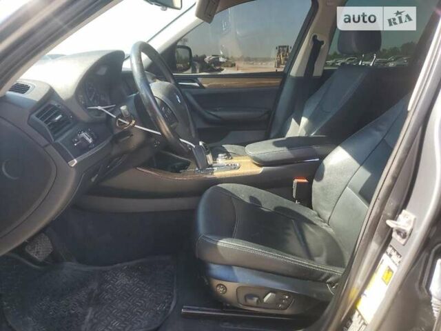 Серый БМВ Х3, объемом двигателя 2 л и пробегом 150 тыс. км за 2000 $, фото 6 на Automoto.ua