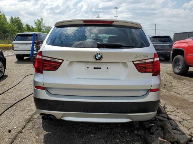 Серый БМВ Х3, объемом двигателя 2 л и пробегом 156 тыс. км за 2700 $, фото 4 на Automoto.ua