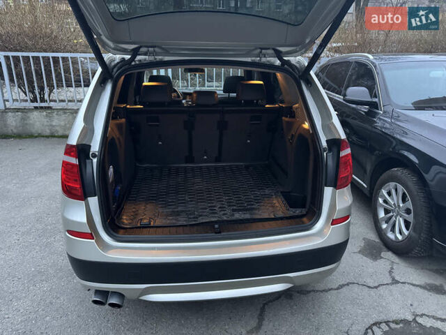 Серый БМВ Х3, объемом двигателя 2 л и пробегом 144 тыс. км за 14000 $, фото 10 на Automoto.ua