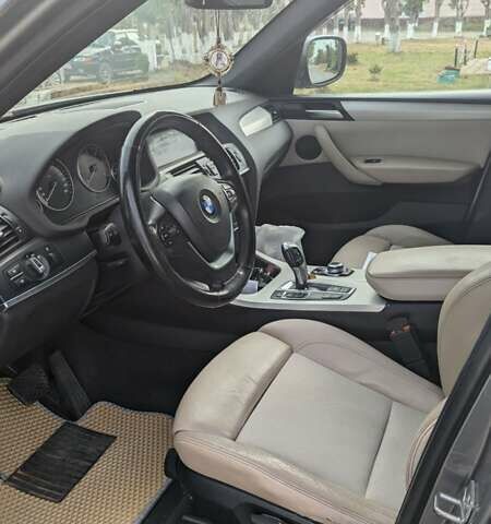 Серый БМВ Х3, объемом двигателя 2 л и пробегом 330 тыс. км за 16200 $, фото 6 на Automoto.ua