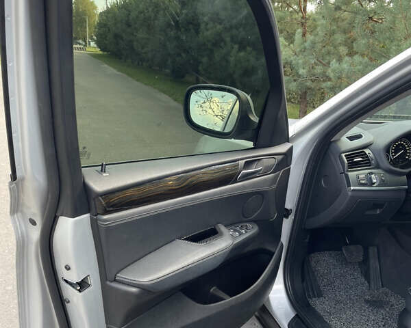 Серый БМВ Х3, объемом двигателя 2 л и пробегом 117 тыс. км за 18000 $, фото 9 на Automoto.ua