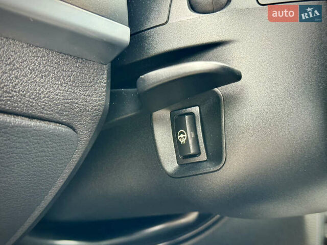 Серый БМВ Х3, объемом двигателя 2 л и пробегом 162 тыс. км за 13400 $, фото 23 на Automoto.ua