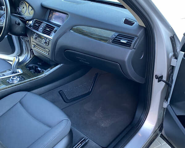 Сірий БМВ Х3, об'ємом двигуна 2 л та пробігом 212 тис. км за 13400 $, фото 50 на Automoto.ua