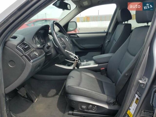 Серый БМВ Х3, объемом двигателя 2 л и пробегом 54 тыс. км за 1800 $, фото 6 на Automoto.ua
