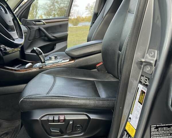 Серый БМВ Х3, объемом двигателя 2 л и пробегом 188 тыс. км за 17500 $, фото 13 на Automoto.ua