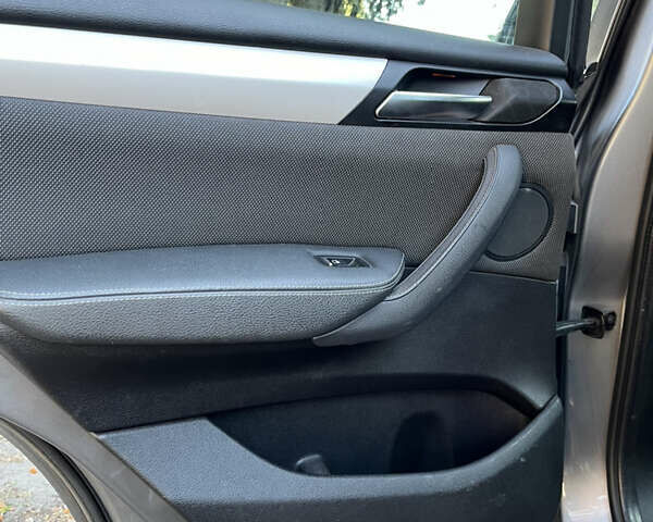 Серый БМВ Х3, объемом двигателя 2 л и пробегом 259 тыс. км за 17900 $, фото 11 на Automoto.ua