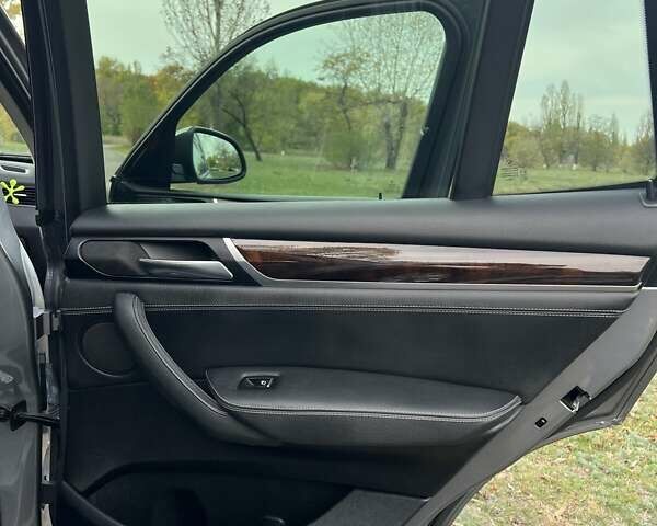 Серый БМВ Х3, объемом двигателя 2 л и пробегом 188 тыс. км за 17500 $, фото 24 на Automoto.ua