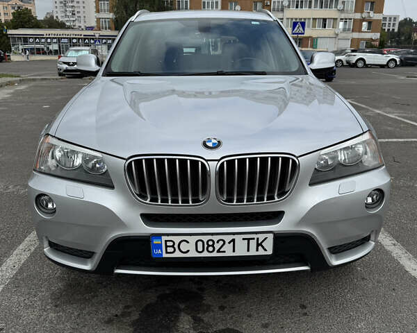 Серый БМВ Х3, объемом двигателя 2 л и пробегом 133 тыс. км за 15000 $, фото 2 на Automoto.ua