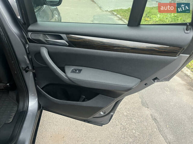 Серый БМВ Х3, объемом двигателя 2 л и пробегом 166 тыс. км за 13400 $, фото 16 на Automoto.ua