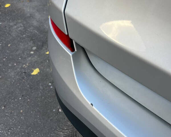 Серый БМВ Х3, объемом двигателя 2 л и пробегом 194 тыс. км за 15200 $, фото 5 на Automoto.ua