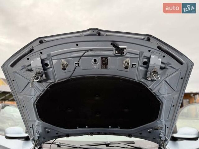 Серый БМВ Х3, объемом двигателя 2 л и пробегом 197 тыс. км за 12750 $, фото 119 на Automoto.ua