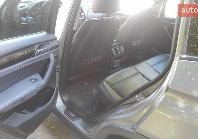 Серый БМВ Х3, объемом двигателя 2 л и пробегом 213 тыс. км за 14000 $, фото 1 на Automoto.ua