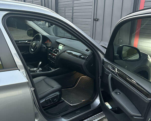 Сірий БМВ Х3, об'ємом двигуна 2 л та пробігом 200 тис. км за 16200 $, фото 8 на Automoto.ua