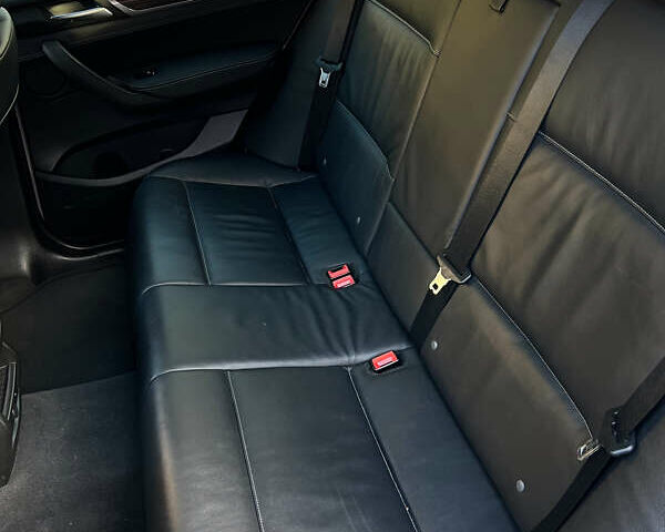 Серый БМВ Х3, объемом двигателя 2 л и пробегом 194 тыс. км за 14000 $, фото 3 на Automoto.ua