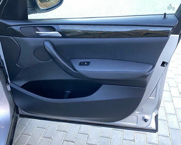 Сірий БМВ Х3, об'ємом двигуна 2 л та пробігом 212 тис. км за 13400 $, фото 49 на Automoto.ua