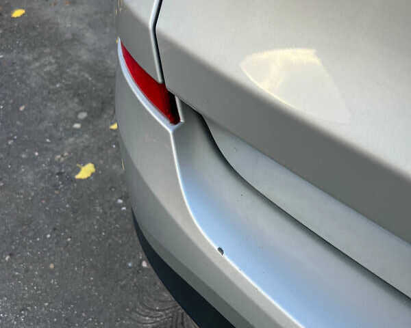 Серый БМВ Х3, объемом двигателя 2 л и пробегом 194 тыс. км за 14000 $, фото 4 на Automoto.ua