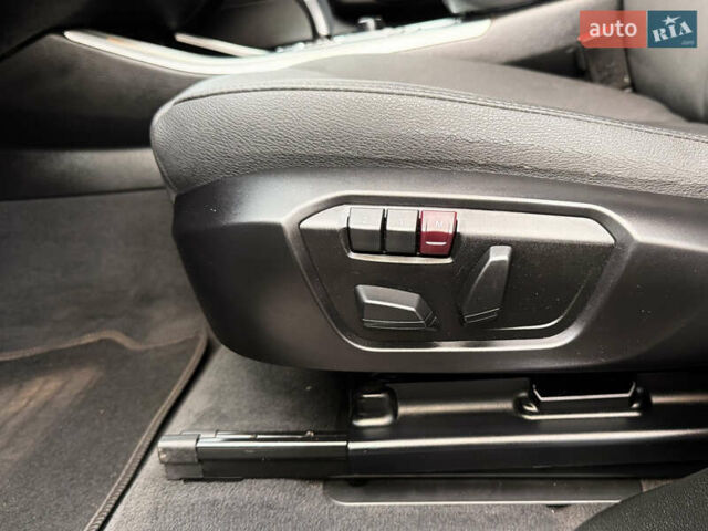 Серый БМВ Х3, объемом двигателя 2 л и пробегом 177 тыс. км за 16000 $, фото 11 на Automoto.ua
